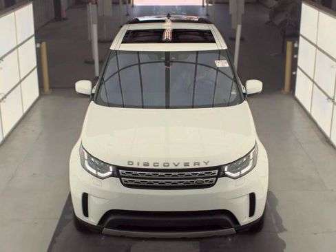 Used 2017 Land Rover Discovery HSE AWD/4WD image 2