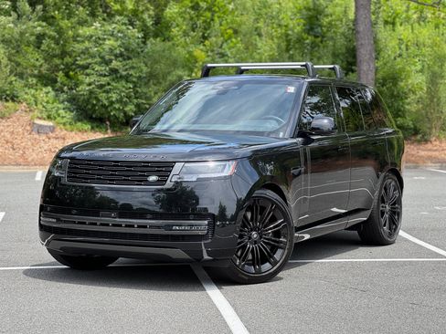 Used 2025 Land Rover Range Rover SE AWD/4WD image 1