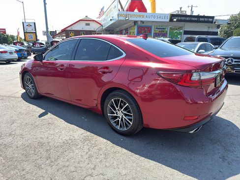 Used 2016 Lexus ES 350 w/ Premium Package w/Wood Trim FWD image 4