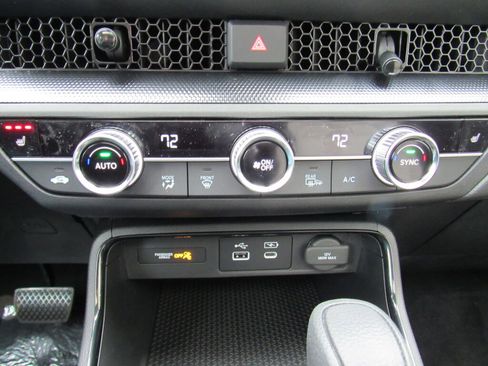 Used 2024 Honda CR-V EX image 15