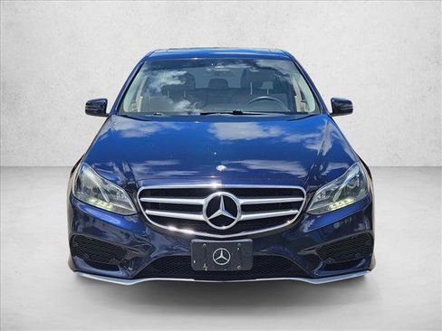 Used 2014 Mercedes-Benz E 350 4MATIC Sedan image 2
