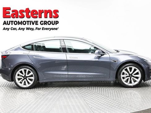 Used 2020 Tesla Model 3 Standard Range Plus image 4