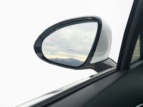 Used 2025 Genesis GV70 2.5T image 16