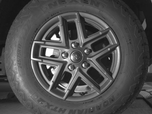 Used 2025 Jeep Wrangler Unlimited Sport AWD/4WD image 16