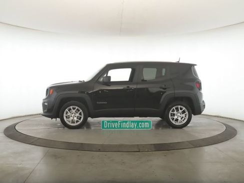 Used 2023 Jeep Renegade Latitude AWD/4WD image 9