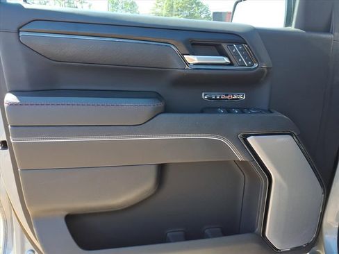 Used 2024 GMC Sierra 1500 AT4X w/ AT4X AEV Edition image 20