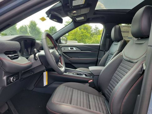 New 2026 Ford Explorer ST-Line w/ ST-Line Street Pack AWD/4WD image 18
