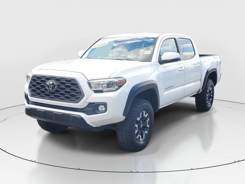 Used 2021 Toyota Tacoma TRD Off-Road image 3