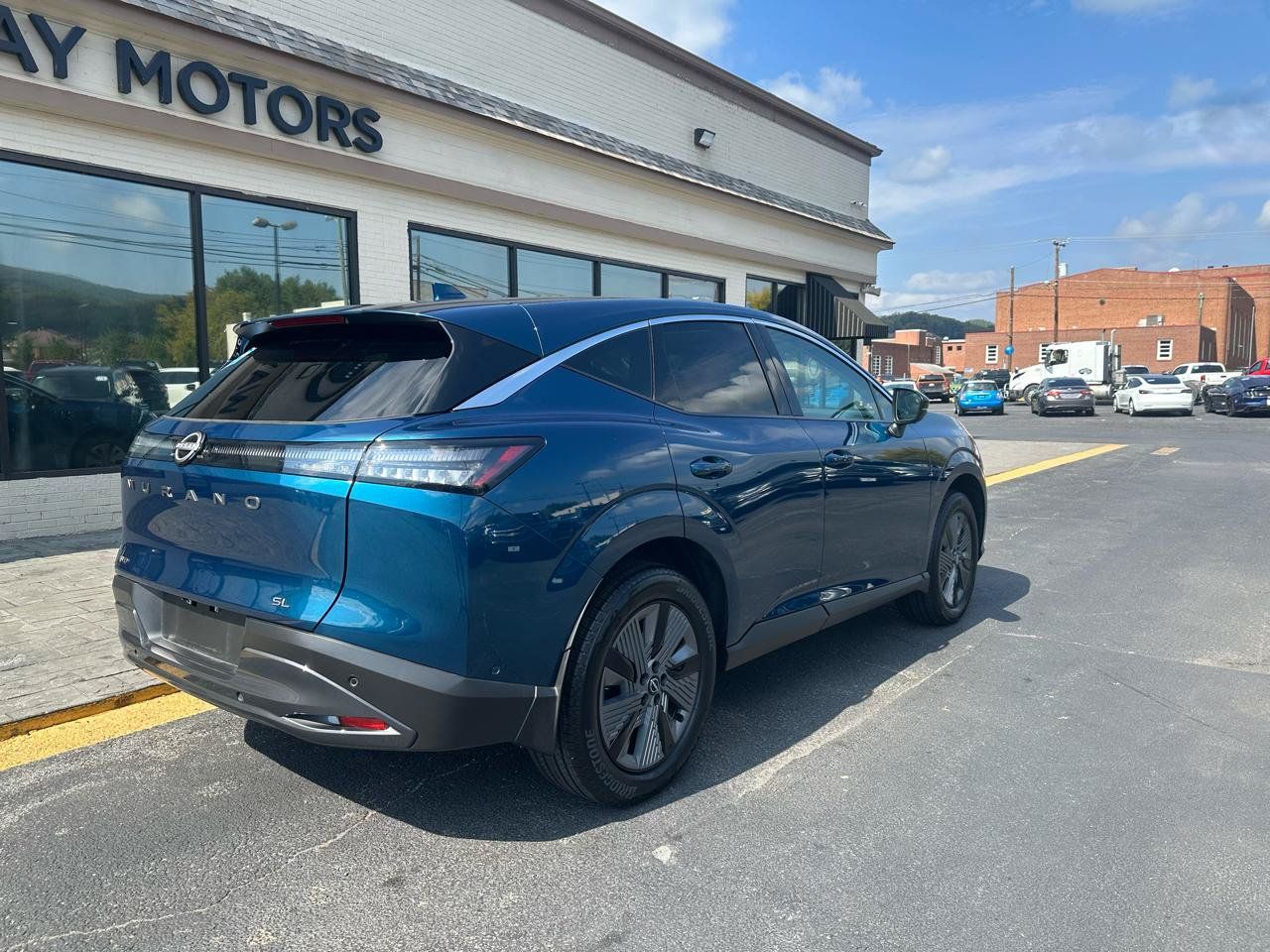 Used 2025 Nissan Murano SL AWD/4WD image 3