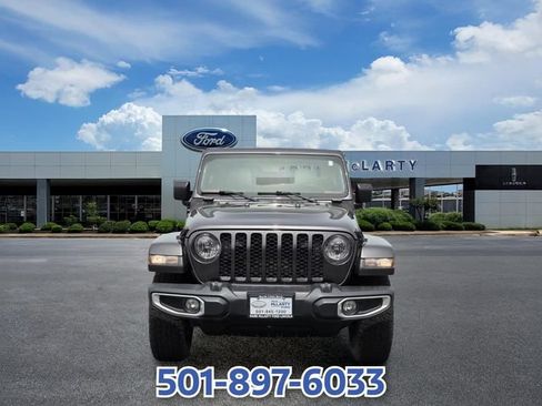 Used 2023 Jeep Gladiator Sport AWD/4WD image 8