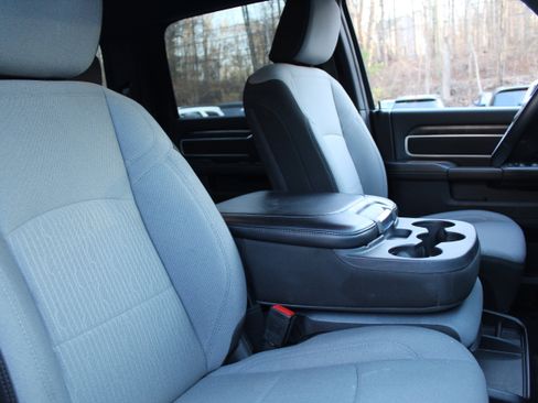 Used 2024 RAM 2500 Big Horn w/ Bed Utility Group image 20