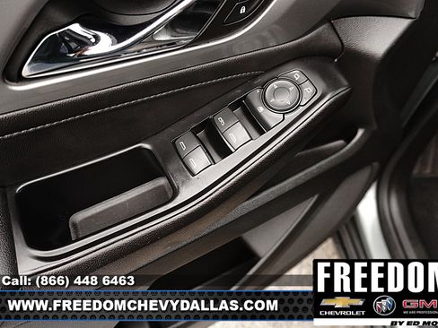 Used 2023 Chevrolet Traverse LT FWD image 35