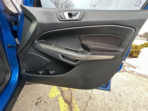 Used 2018 Ford EcoSport SE w/ SE Convenience Package image 40
