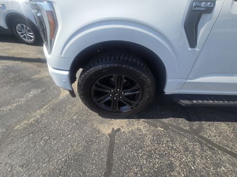 Used 2021 Ford F150 Lariat w/ Equipment Group 502A High AWD/4WD image 21