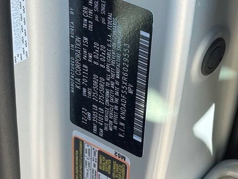 Used 2024 Kia EV9 Land AWD/4WD image 32
