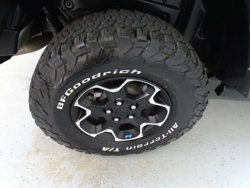 Used 2023 Jeep Wrangler Unlimited Rubicon 4xe w/ Cold Weather Group AWD/4WD image 30