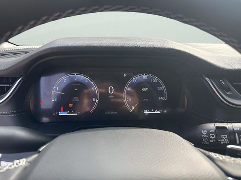 New 2025 Jeep Grand Cherokee Altitude image 34