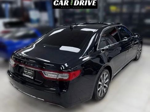 Used 2020 Lincoln Continental Sedan 4D image 4