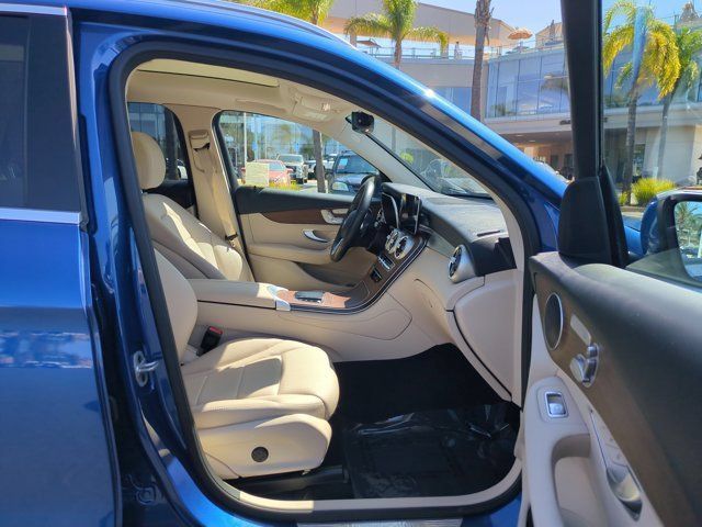 Used 2022 Mercedes-Benz GLC 300 image 28
