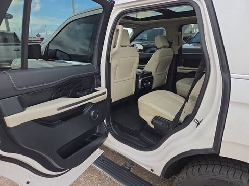 Used 2019 Ford Expedition Platinum AWD/4WD image 43