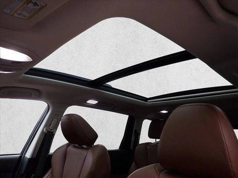 Used 2019 Subaru Ascent Touring AWD/4WD image 16