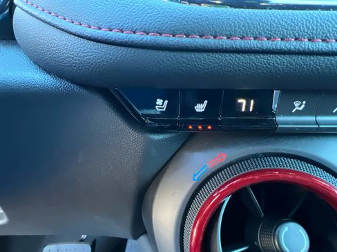 Used 2025 Chevrolet Blazer RS w/ Driver Confidence II Package image 27