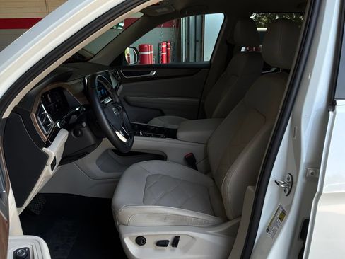 Used 2026 Volkswagen Atlas SE FWD image 10