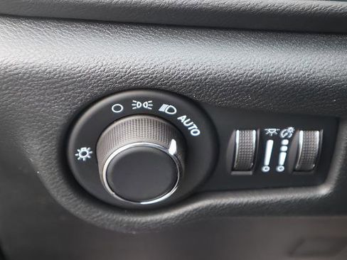 New 2026 Chrysler Voyager LX image 15