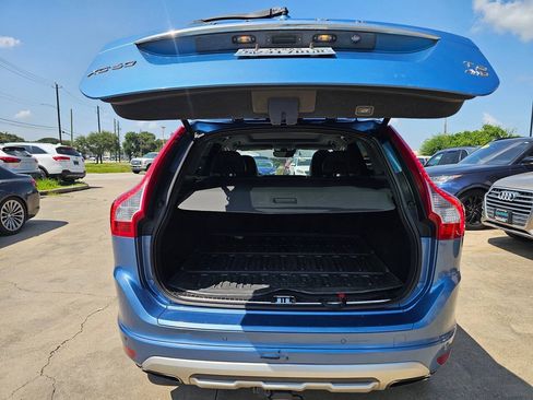 Used 2017 Volvo XC60 T6 Dynamic w/ Advanced Package AWD/4WD image 6