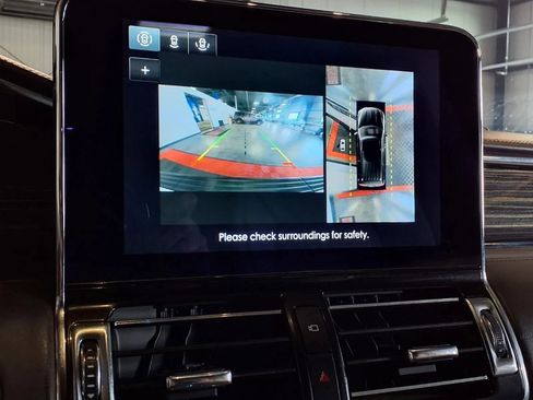 Used 2020 Lincoln Navigator Black Label w/ Cargo Convenience Package image 25