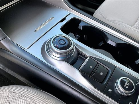 Used 2021 Ford Explorer 4WD w/ Class III Trailer Tow Package image 30