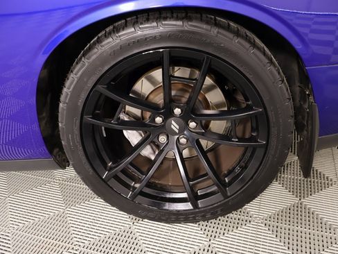 Used 2019 Dodge Challenger R/T Scat Pack w/ Shaker Package image 17