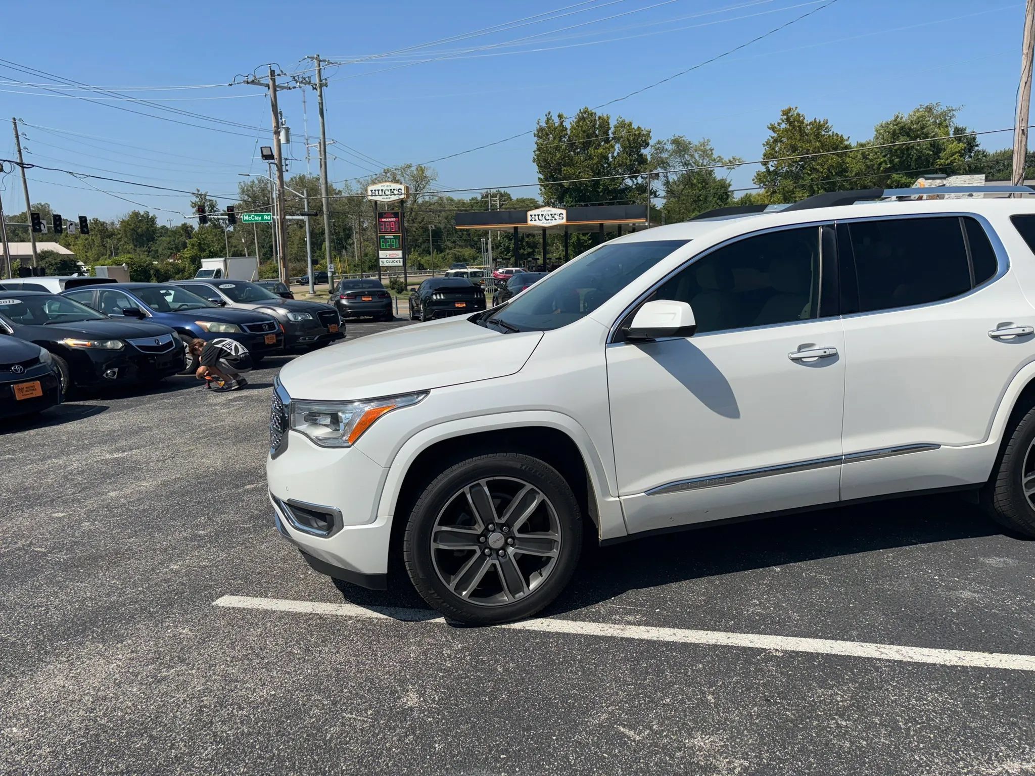 Used 2018 GMC Acadia Denali w/ Technology Package FWD image 2