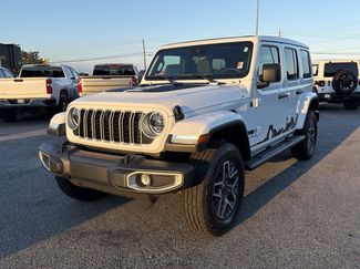 Used 2025 Jeep Wrangler Unlimited Sahara w/ Safety Group AWD/4WD video 2