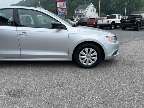 Used 2013 Volkswagen Jetta S FWD image 10