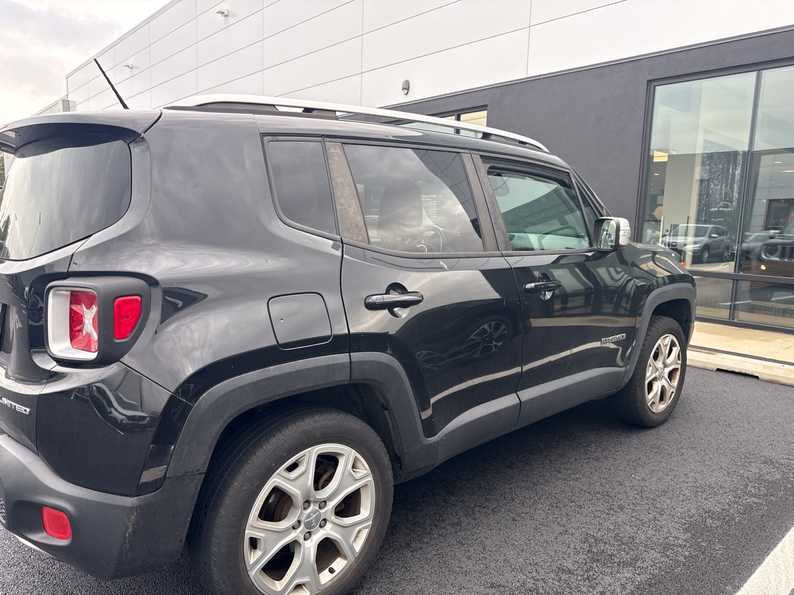 Used 2016 Jeep Renegade Limited AWD/4WD image 3
