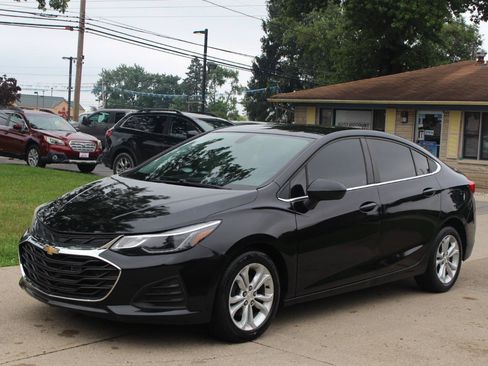 Used 2019 Chevrolet Cruze LT w/ LT Fleet Convenience Package FWD image 5