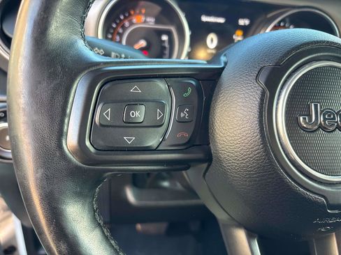 Used 2022 Jeep Wrangler Sport image 15