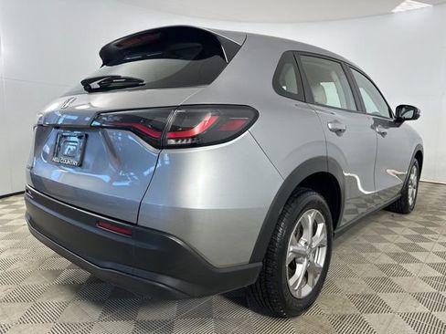 Used 2023 Honda HR-V LX image 7