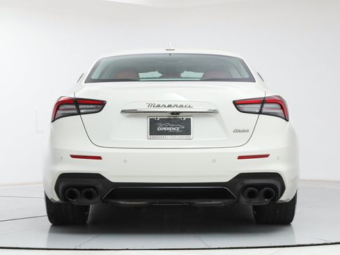 Certified 2023 Maserati Ghibli Modena RWD image 4