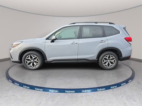 Used 2020 Subaru Forester Premium image 9