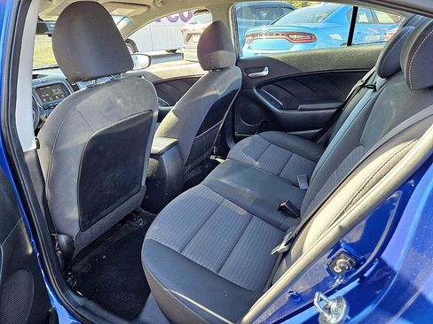 Used 2018 Kia Forte LX w/ LX Popular Package image 8