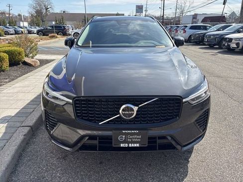 Used 2025 Volvo XC60 B5 Plus image 8