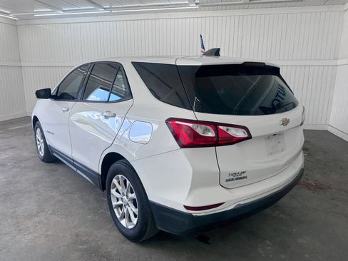 Used 2018 Chevrolet Equinox LS FWD image 7