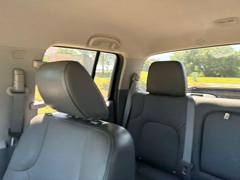 Used 2012 Nissan Frontier SL RWD image 17