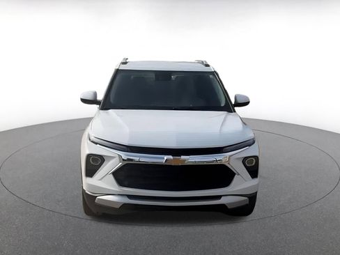 Used 2025 Chevrolet TrailBlazer LT image 3