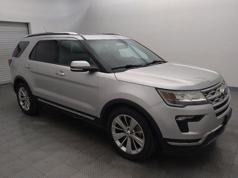 Used 2019 Ford Explorer Limited w/ Class III Trailer Tow Package FWD image 11