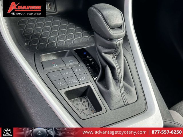 Certified 2025 Toyota RAV4 XLE AWD/4WD image 35