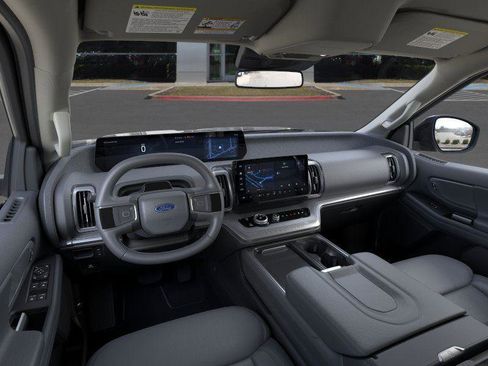 New 2026 Ford Expedition Active RWD image 9