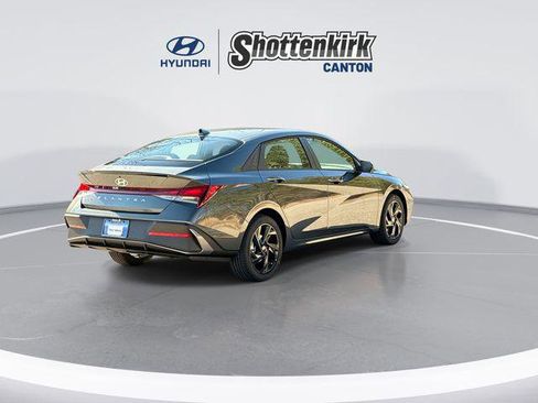 New 2026 Hyundai Elantra Sport image 8